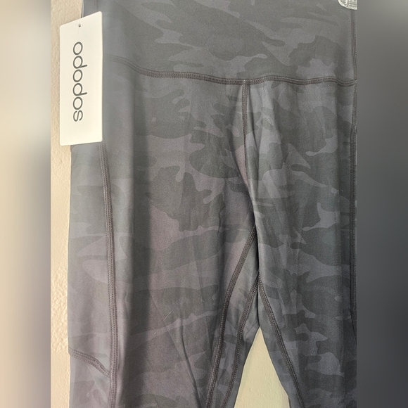 Ododos Camo Leggings - Picture 3 of 5